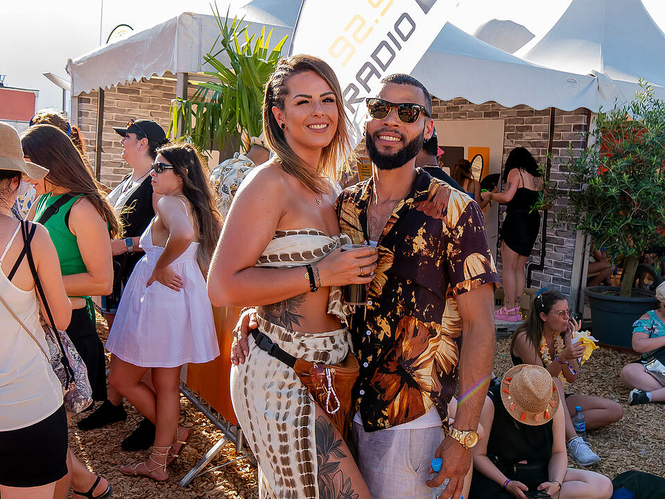 Mit internationalen und nationalen Live-Acts!