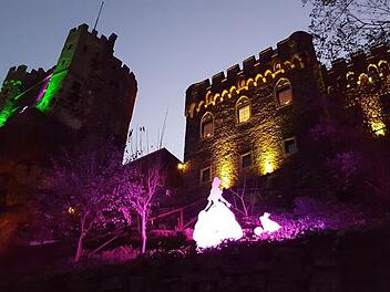 Zur Adventszeit verwandeln sich die Burgen und Schlösser in Rheinland-Pfalz in märchenhafte Weihnachtsburgen.
