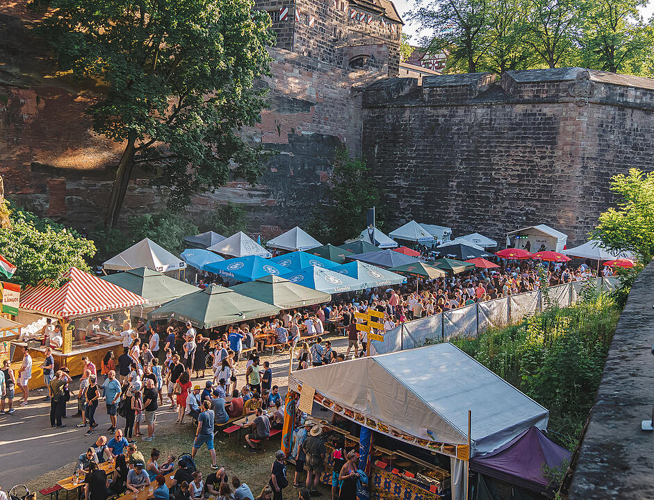 Fantastische Stimmung im Burggraben