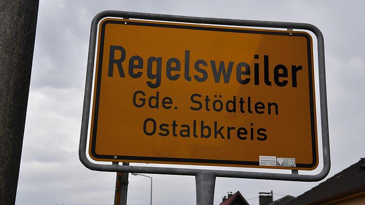 Direkt in bzw. hinter Mönchsroth beginnt Schwaben. Foto: Ronald Rinklef
