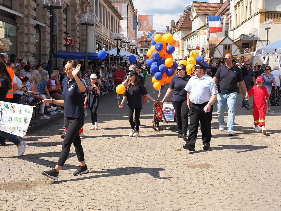 Großer historischer Festzug durch Bad Kissingen!