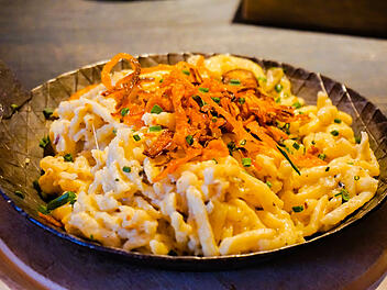 Als herzhaftes Gericht sind Käsespätzle sehr beliebt.