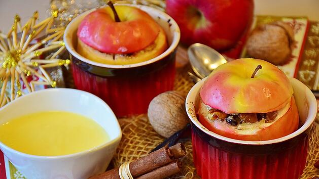 Bratapfel - das perfekte Dessert in der Weihnachtszeit.