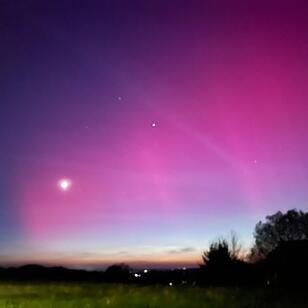Polarlichter über Franken: Himmelsspektakel liefert spektakuläre Bilder