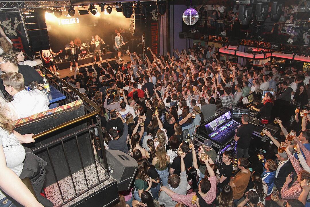 Heavy Volxmusic im Tanzcenter