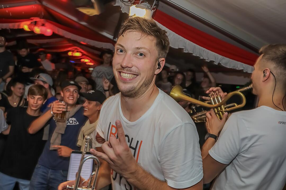 Endlich wieder Partystimmung im Sandgebiet