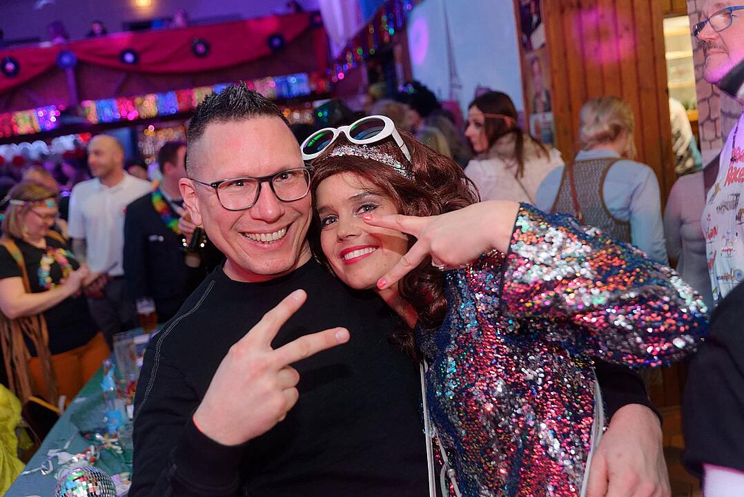 Motto: "Licht aus! Spot an! 70er Disco"