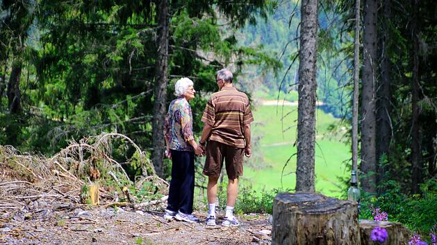 Die besten Tipps, um Liebe im Alter zu spüren