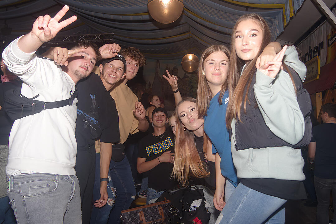 Beste Stimmung beim zweitgrößten Volksfest Bayerns