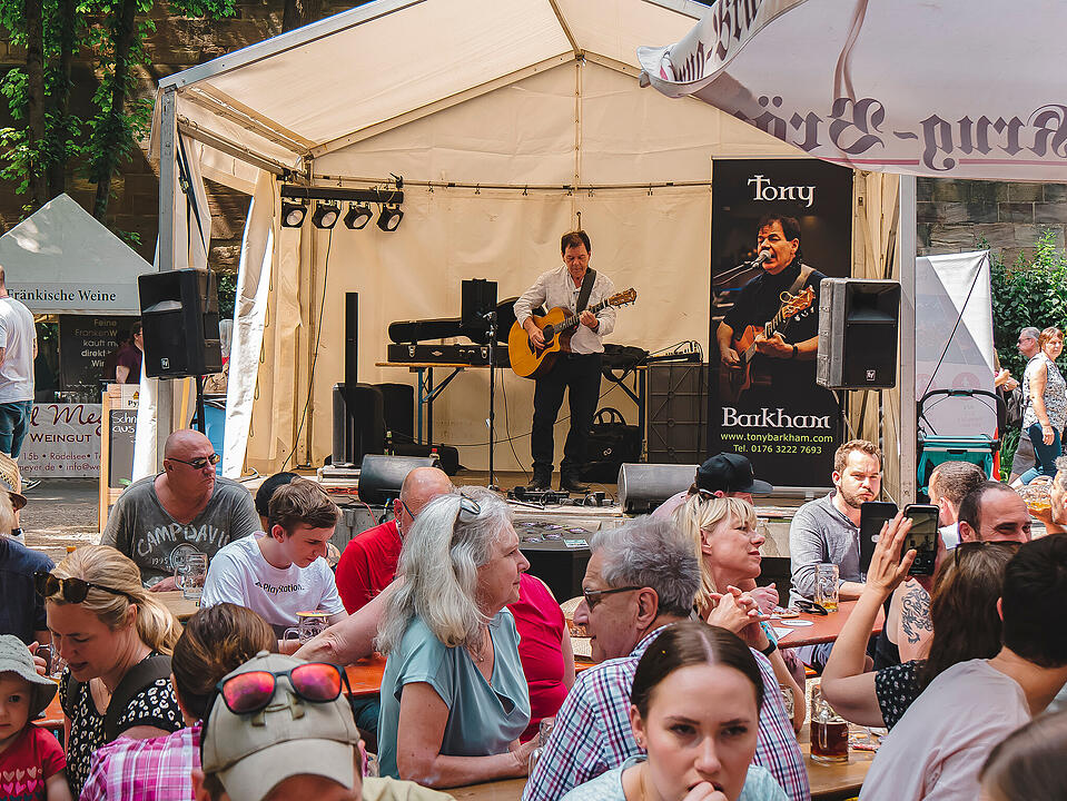 Fantastische Stimmung im Burggraben