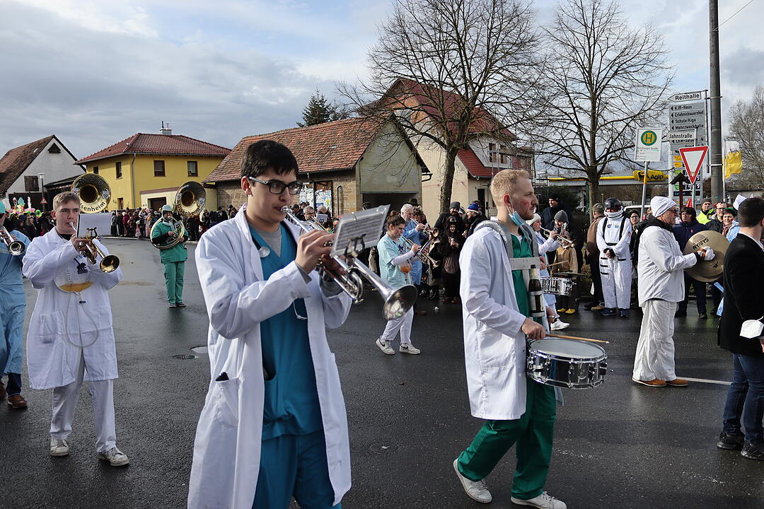 Die Hauptstrasse wurde zur Partymeile