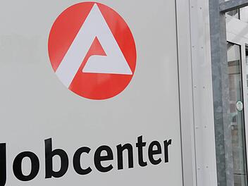 Ist das gerecht? Ein Mieter muss eine fristlose Kündigung des Mietverhältnisses hinnehmen, nachdem das Jobcenter an den Falschen überwiesen hat. Symbolfoto: Stefan Sauer/dpa