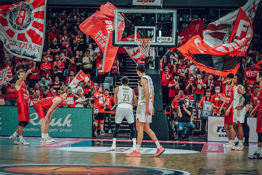 Impressionen vom Pokalachtelfinale