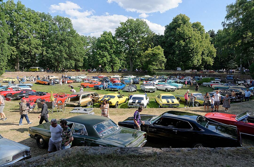 Oldtimer, Live Musik und vieles mehr!