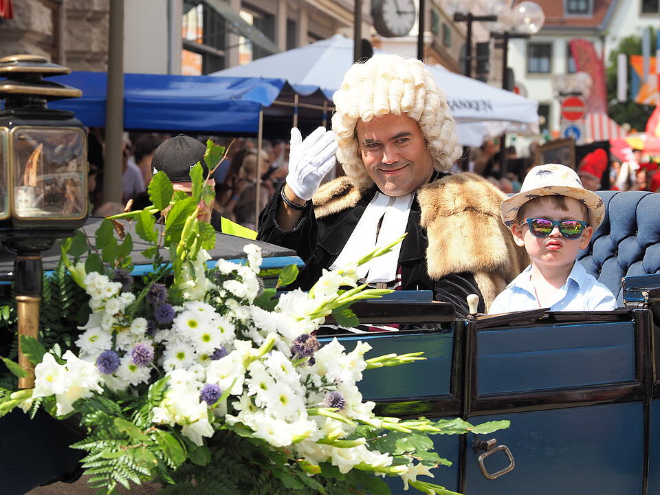 Großer historischer Festzug durch Bad Kissingen!