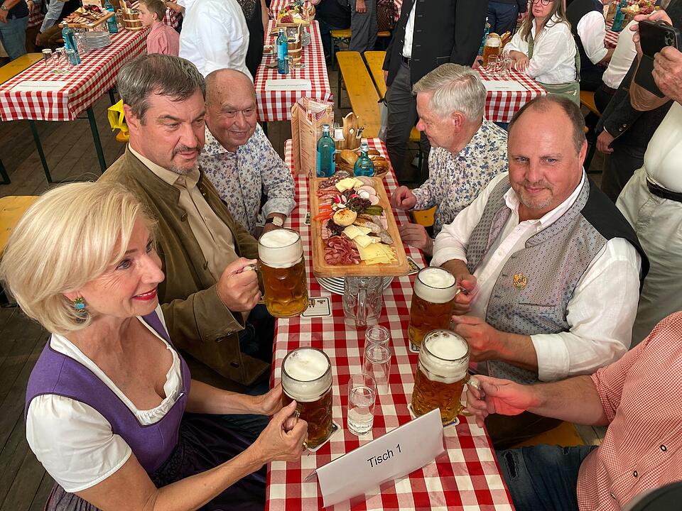 Nürnberger Herbstvolksfest 2024 eröffnet - die schönsten Bilder