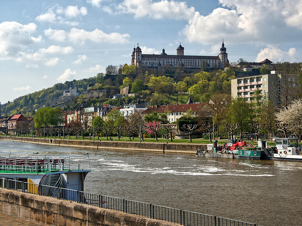 Festung Marienberg oberhalb des Mains in Würzburg