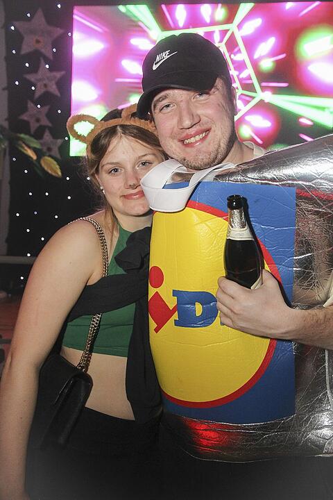 Beste Stimmung beim Kupferberger Blütenfasching!