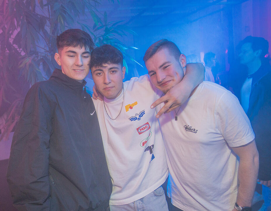 Nach dem einschlagenden Erfolg der ersten Kufa Club Night wurde ausgelassen die 2. Auflage gefeiert.