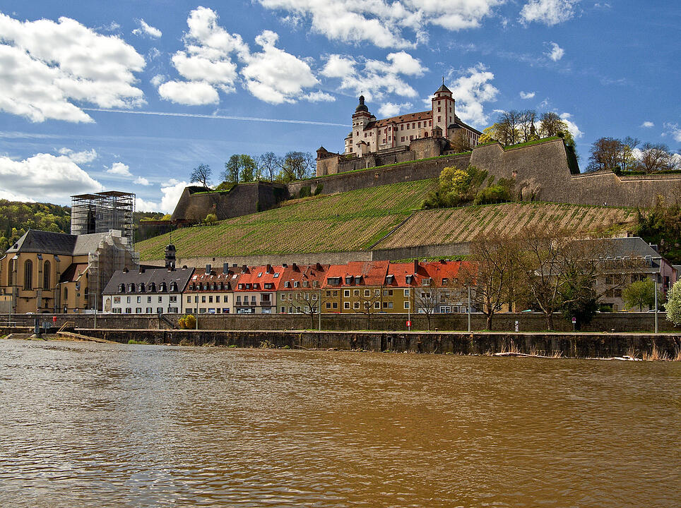 Festung Marienberg oberhalb des Mains in Würzburg