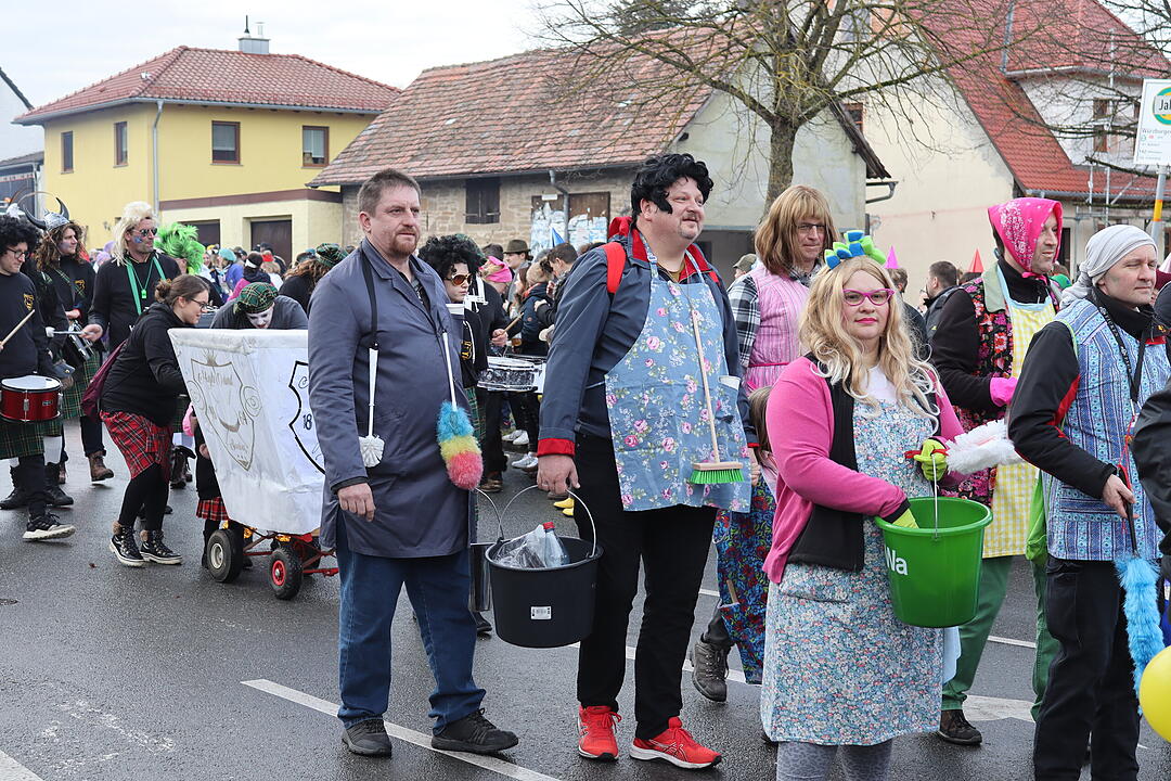 Die Hauptstrasse wurde zur Partymeile