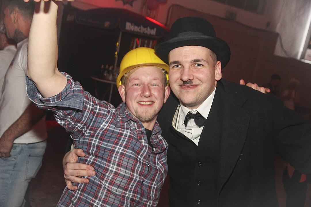 Beste Stimmung beim Kupferberger Blütenfasching!