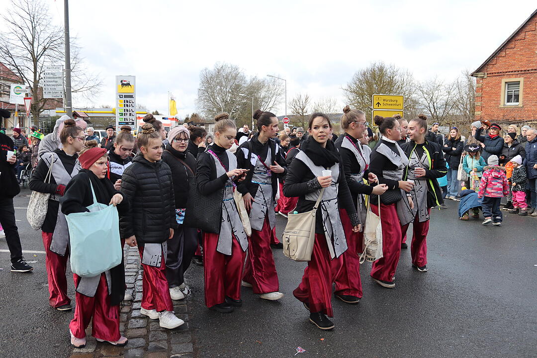 Die Hauptstrasse wurde zur Partymeile