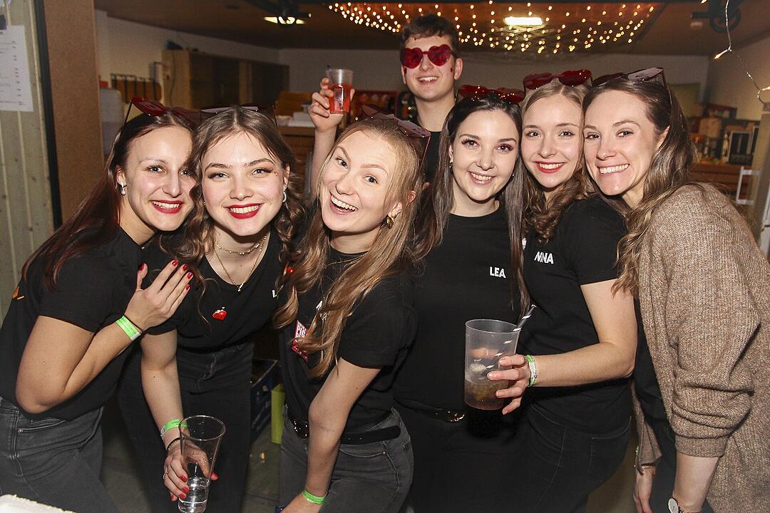 Faschingsparty vom Feinsten in der Stadthalle Stadtsteinach.