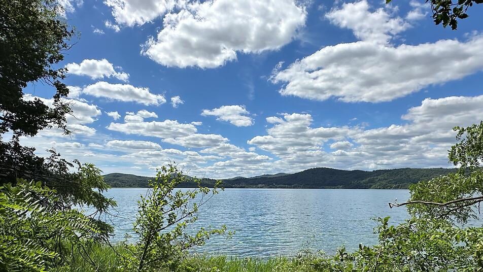 Die schönsten Seen in Rheinland-Pfalz: Traumhafter See in der Vulkaneifel auf Platz Eins