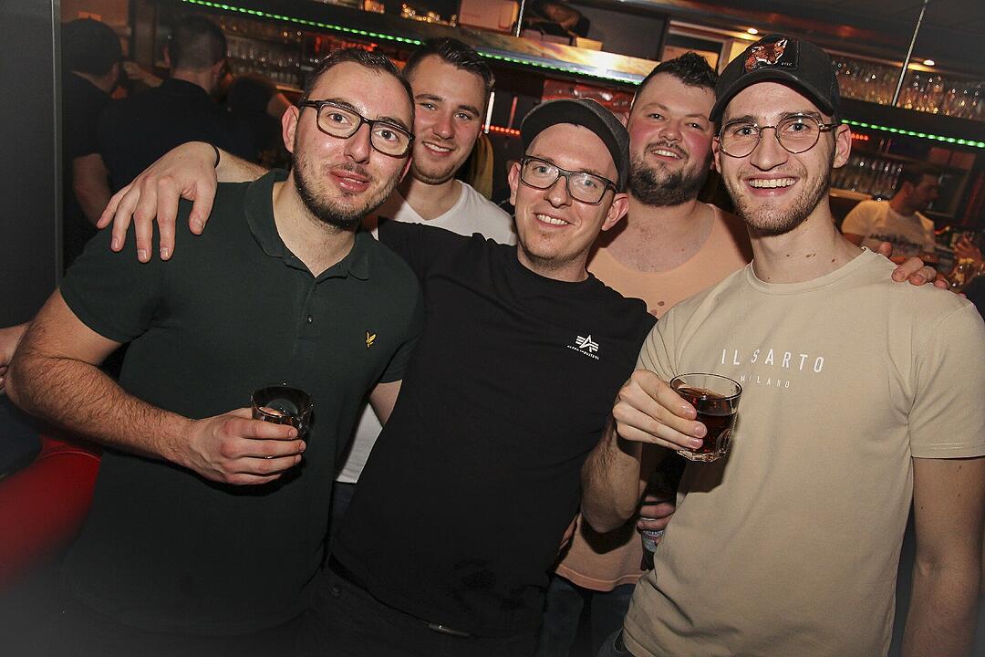 Klasse Party-Stimmung  am ersten Weihnachtsfeiertag