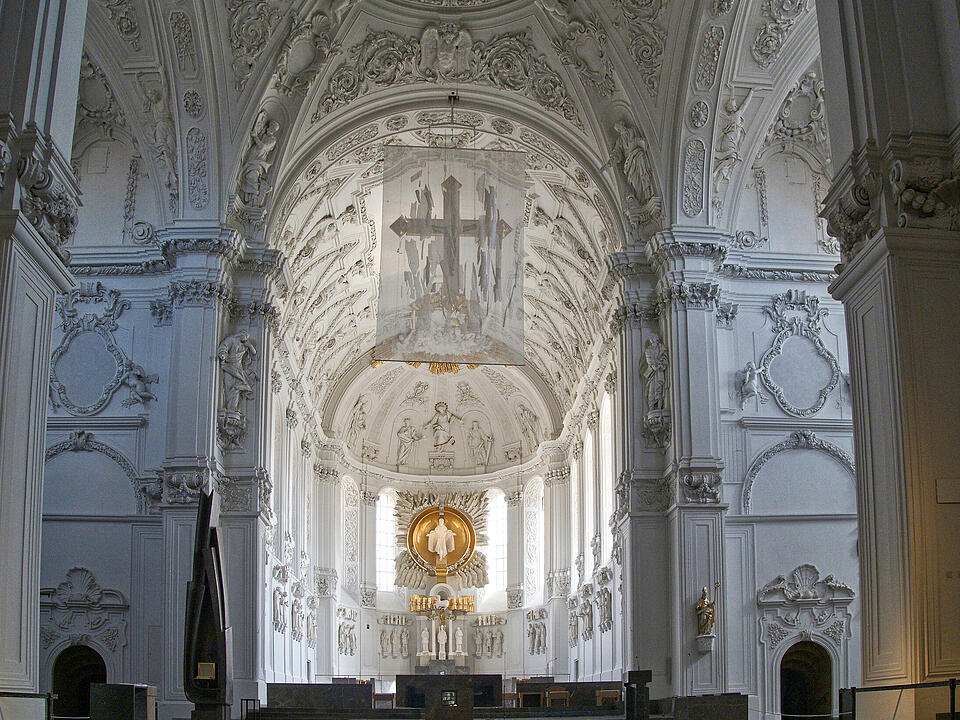 Der Dom ist die Bischofskirche des Bistums Würzburg