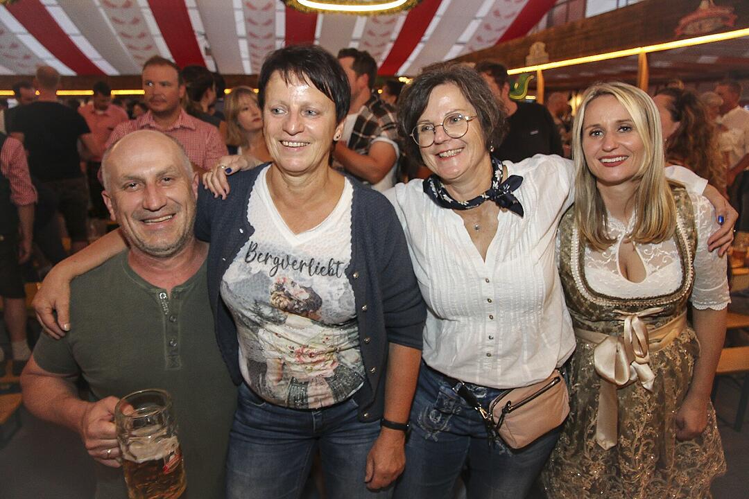 Für Partystimmung sorgten die "Stoapfälzer Spitzbuam"