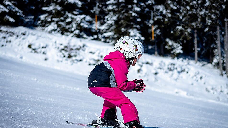 Klein, aber oho: Wintersport ist nicht nur etwas für Erwachsene.