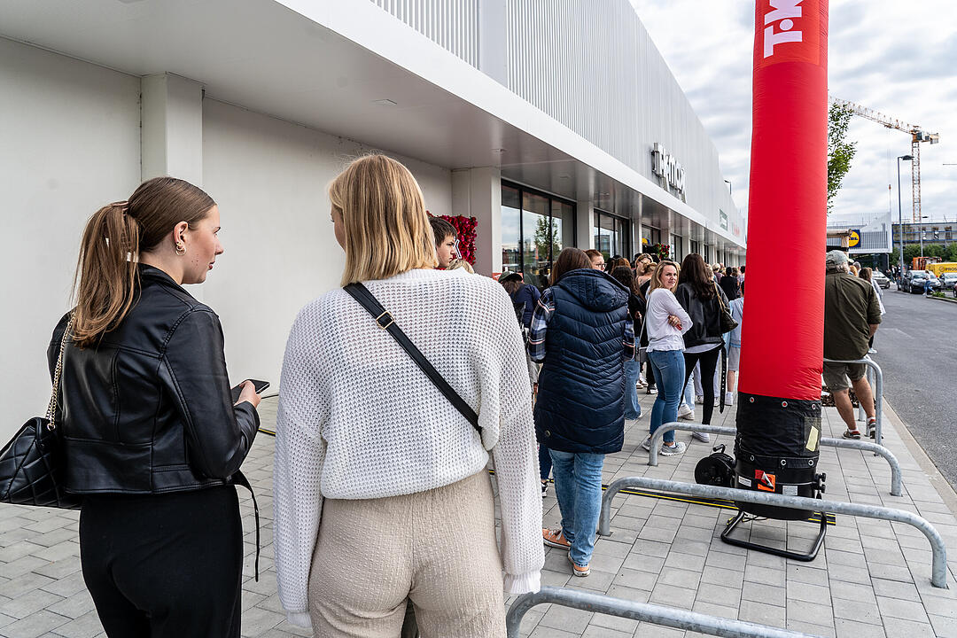 Sehr viele Schnäppchenjäger kamen zur Eröffnung.