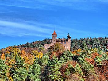 Burg Berwartstein befindet sich mitten im Dahner Felsenland.