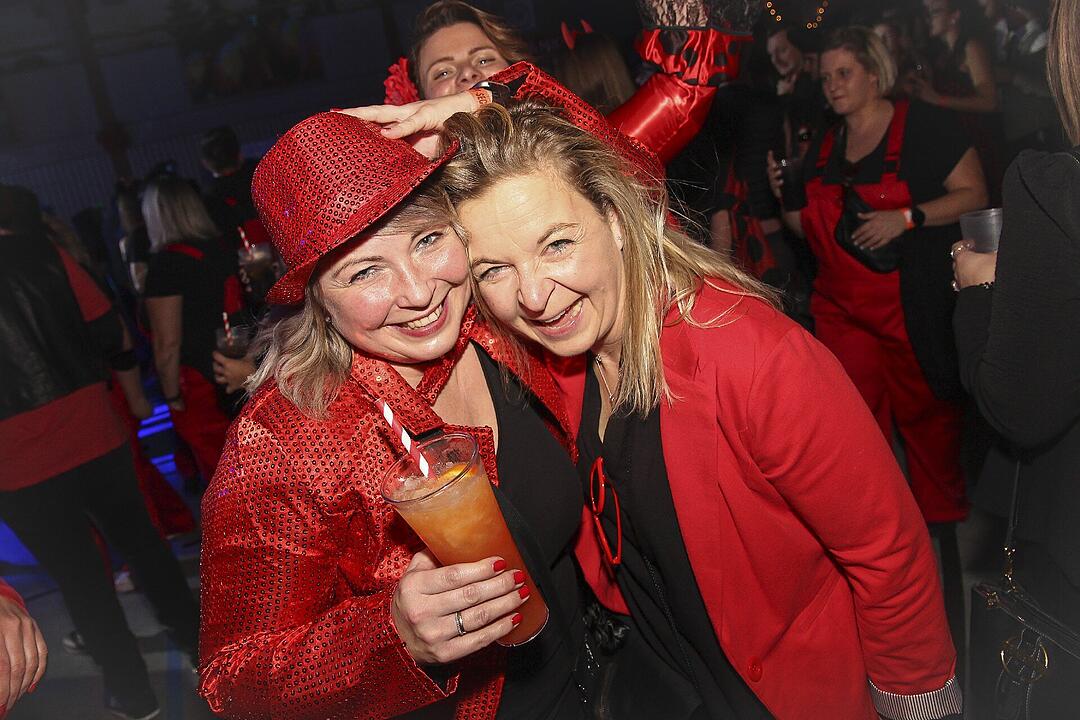 Faschingsparty vom Feinsten in der Stadthalle Stadtsteinach.