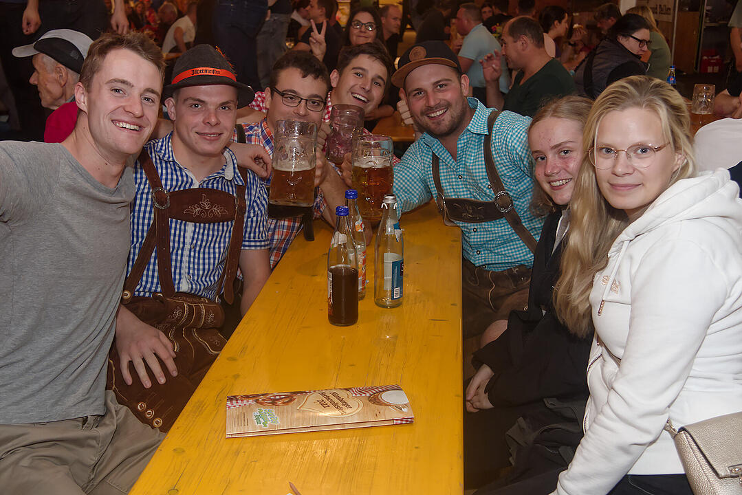 Beste Stimmung beim zweitgrößten Volksfest Bayerns