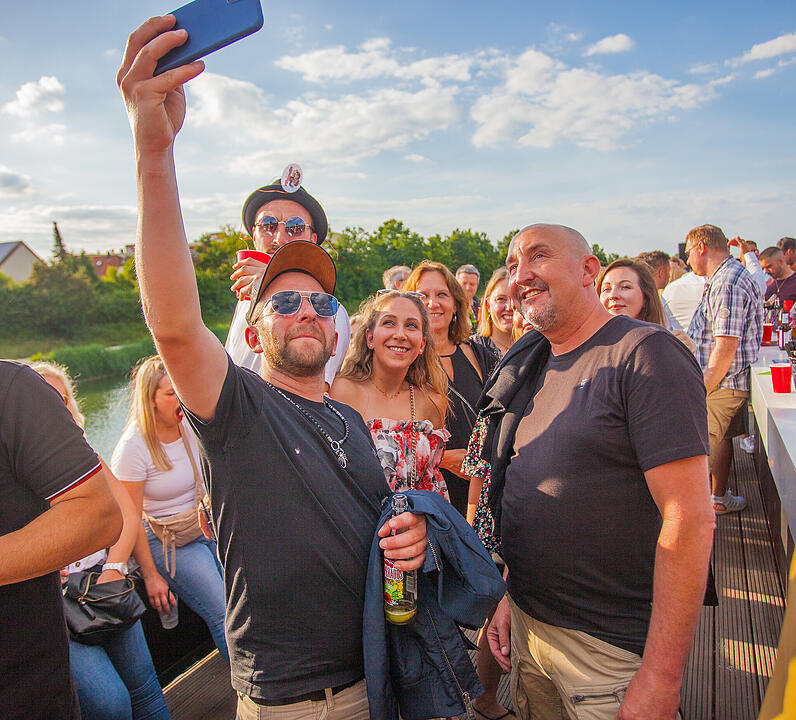 Bayern 3 Partyschiff in Fürth