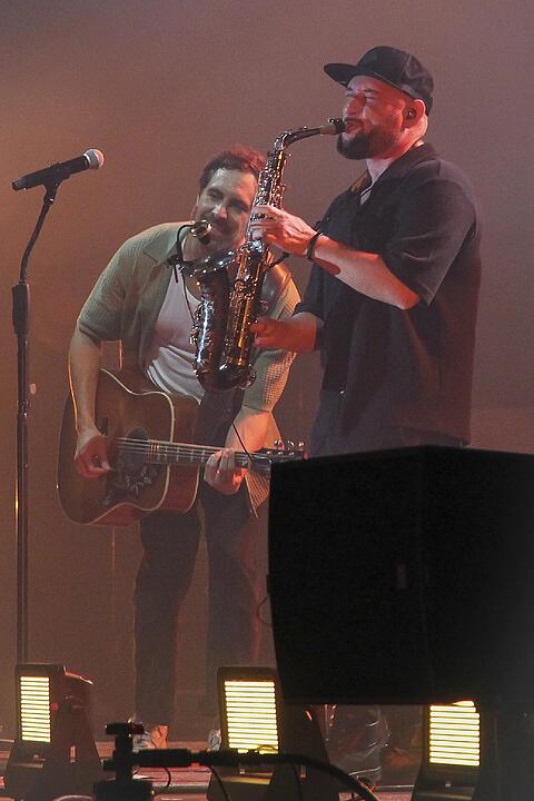 Max Giesinger live in Bayreuth.
