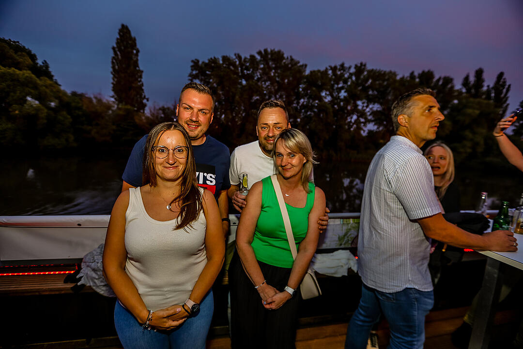 Auf drei Decks wurde richtig gefeiert!