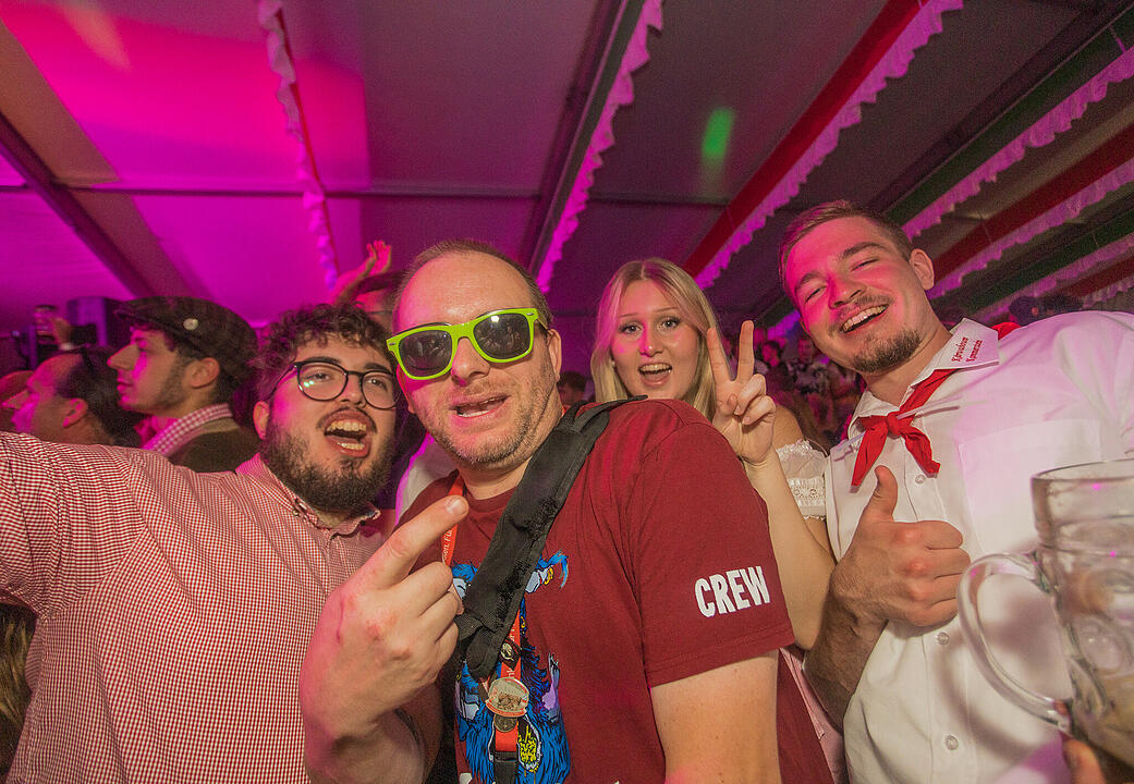 Die Cover- und Partyband "Tasty 7" spielten am Samstag.