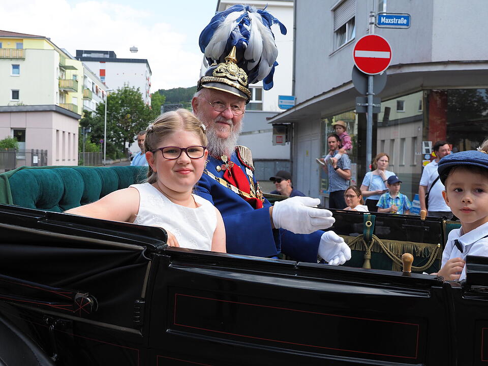 Großer historischer Festzug durch Bad Kissingen!