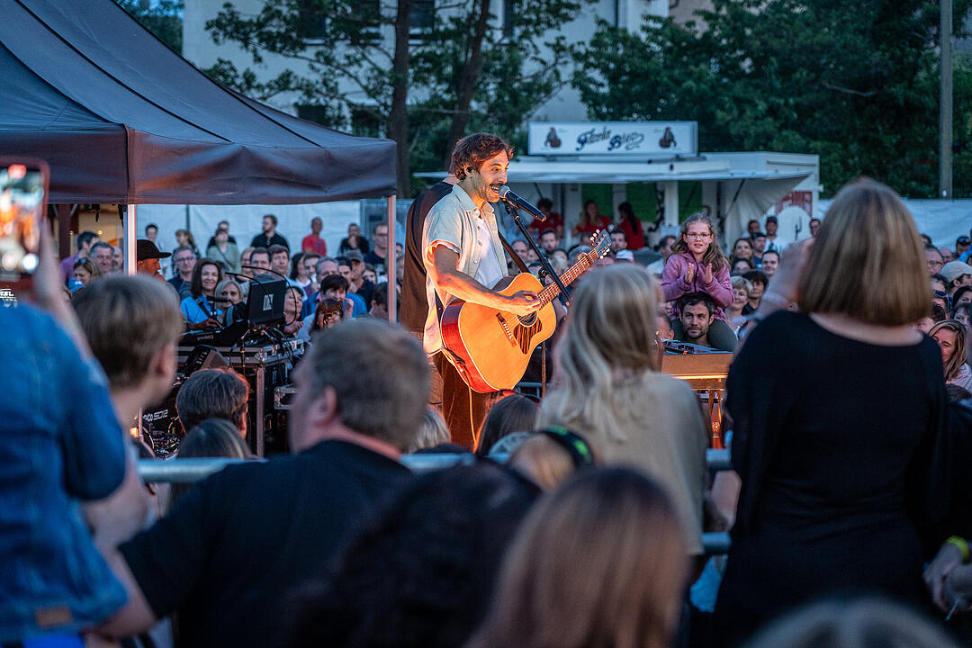Max Giesinger begeisterte das Publikum zum 1000 Jahre Jubiläum!