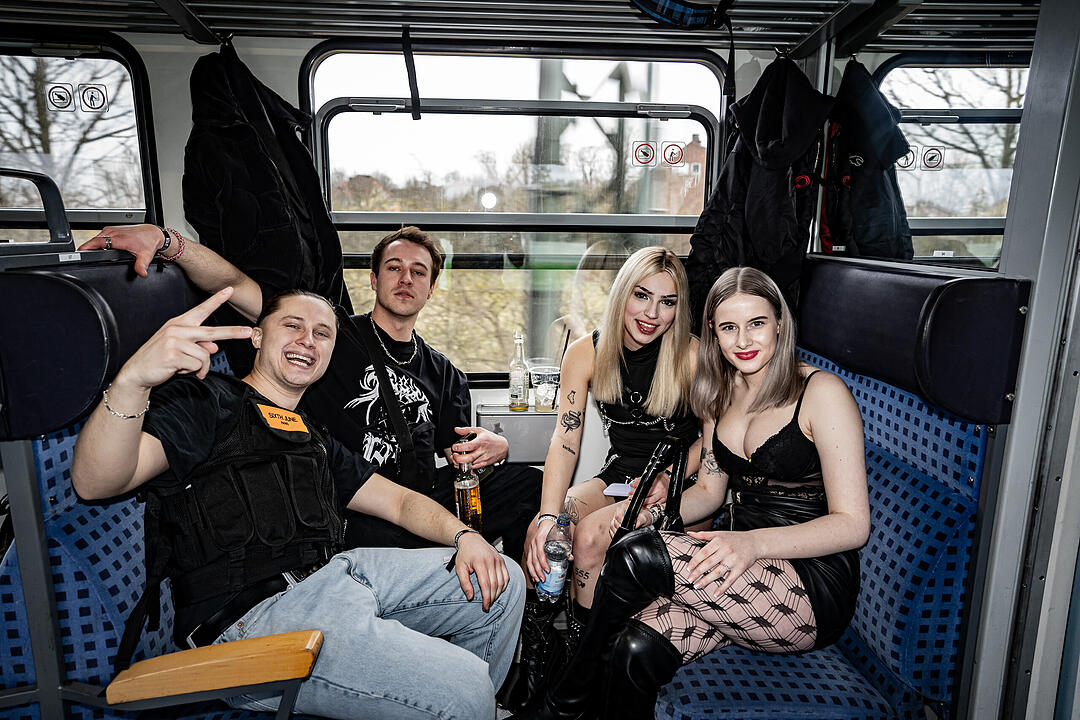Der Party Zug war wieder unterwegs.