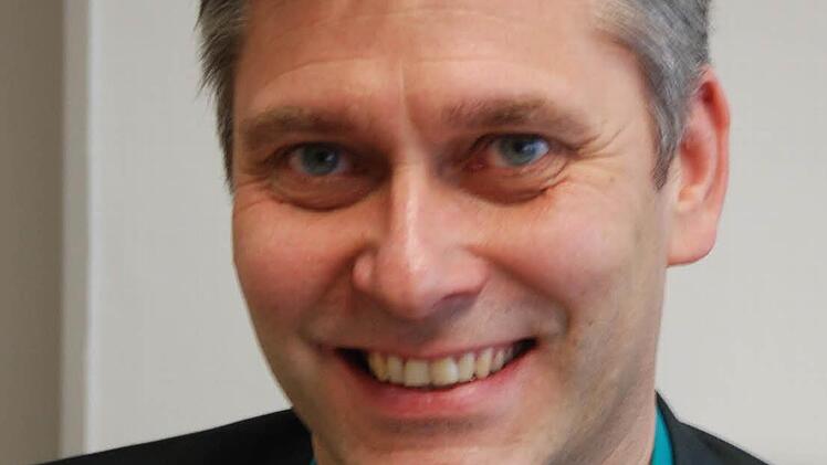 Wilhelm Schmitt ist Experte für berufliche Weiterbildung in der Agentur für Arbeit Bamberg—Coburg.
