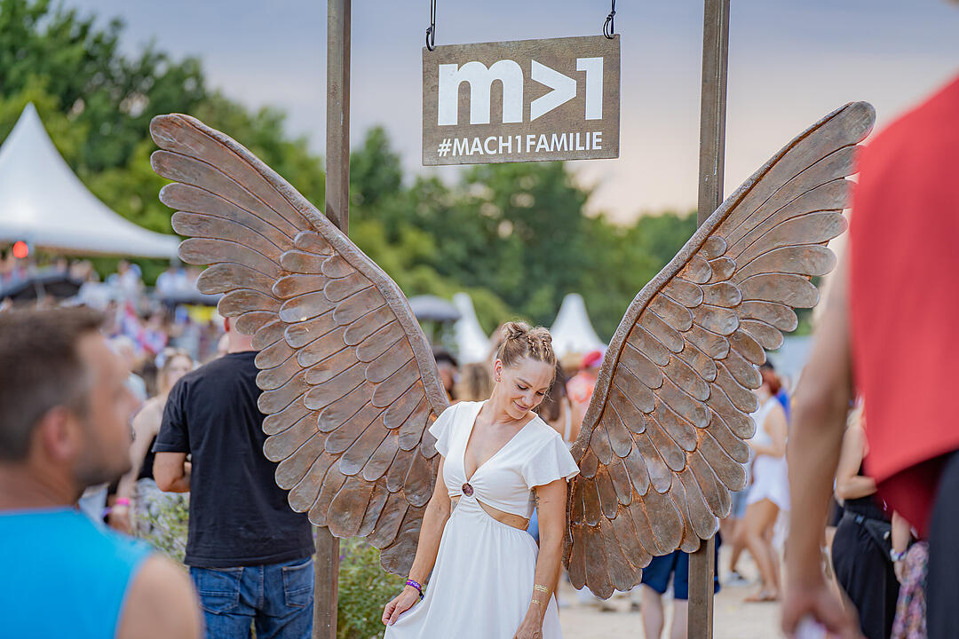 Mit vielen internationalen und nationalen Live-Acts!