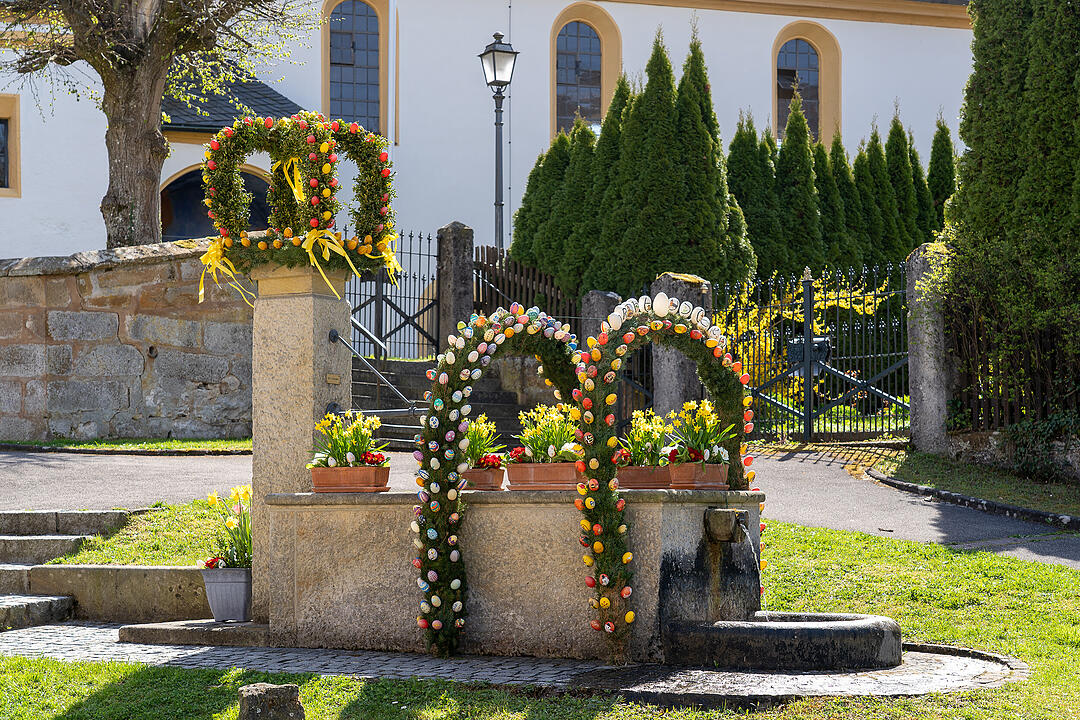 Osterbrunnen Mistendorf