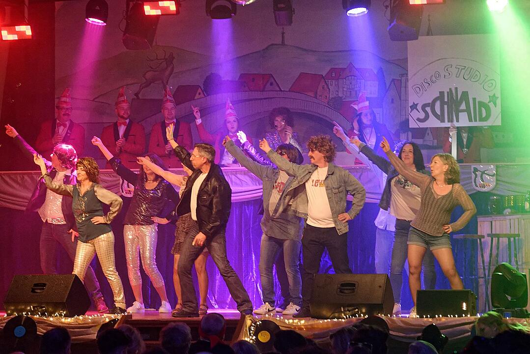 Motto: "Licht aus! Spot an! 70er Disco"
