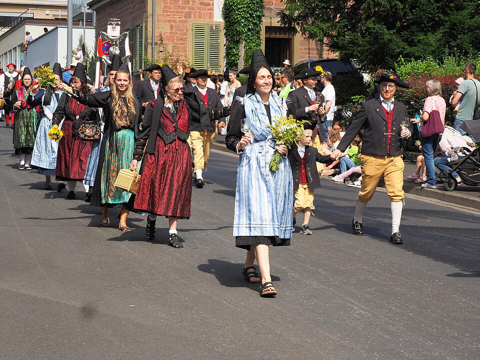 Großer historischer Festzug durch Bad Kissingen!