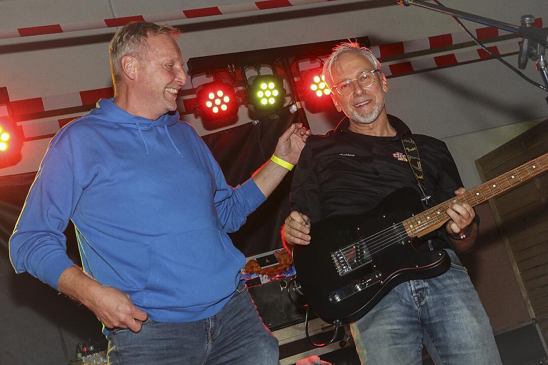 Es spielte die Partyband "Musik die3".